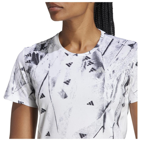 Adidas Γυναικεία κοντομάνικη μπλούζα Run It Brand Love Tee